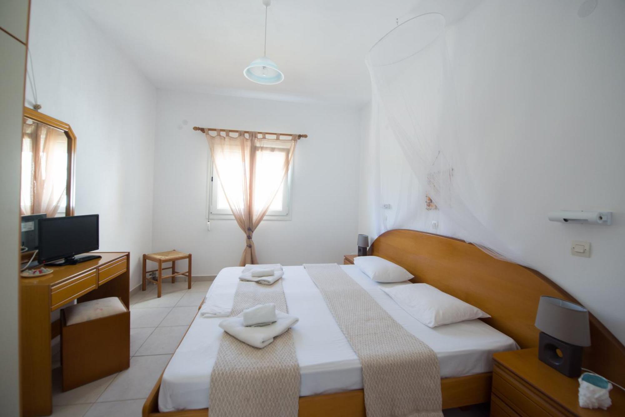 S&C Kosmos Beach Resort Roda  Exterior photo