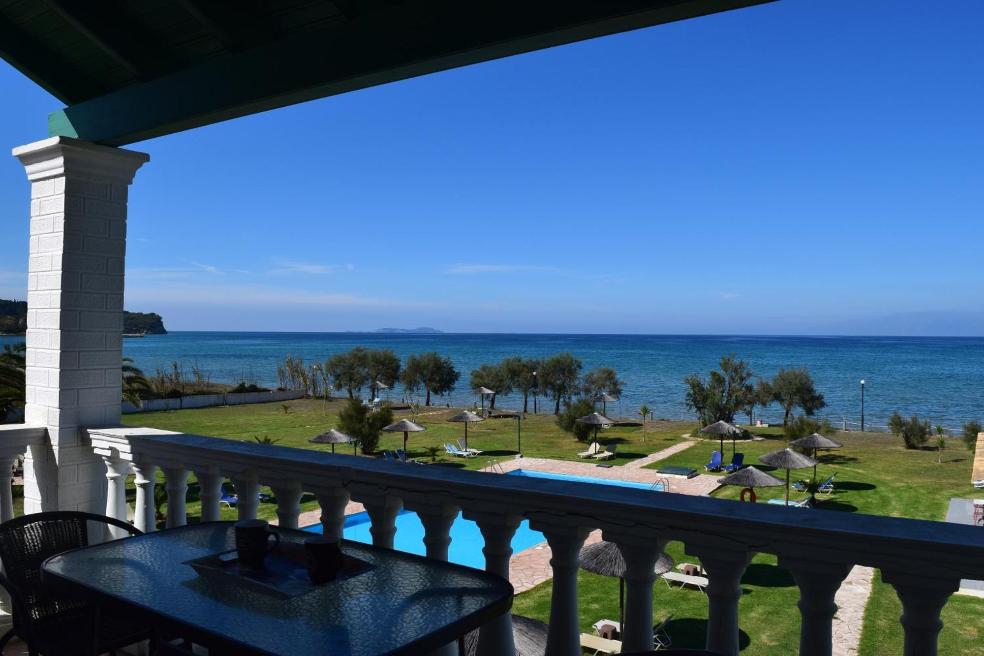 S&C Kosmos Beach Resort Roda  Exterior photo