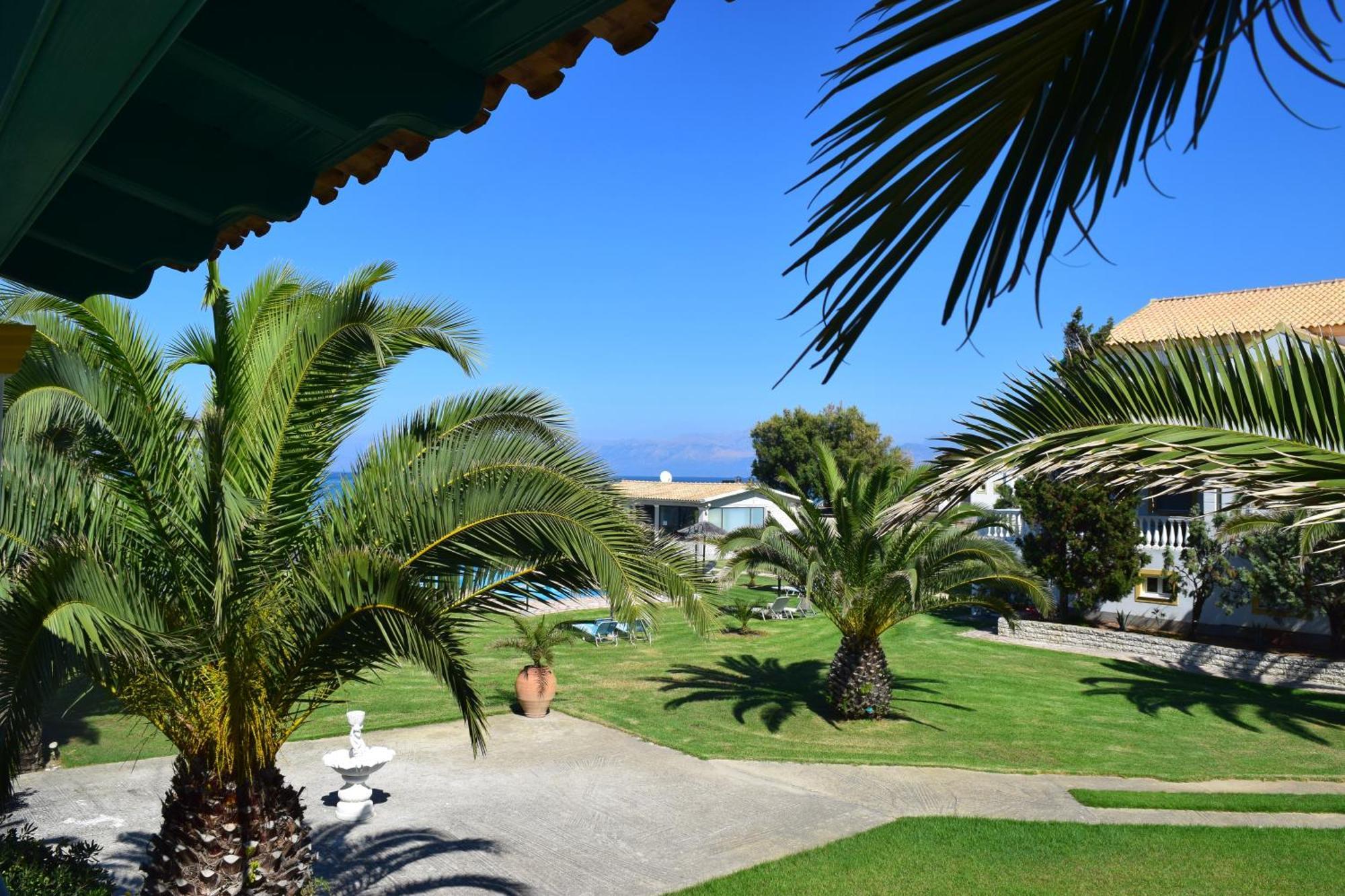 S&C Kosmos Beach Resort Roda  Exterior photo