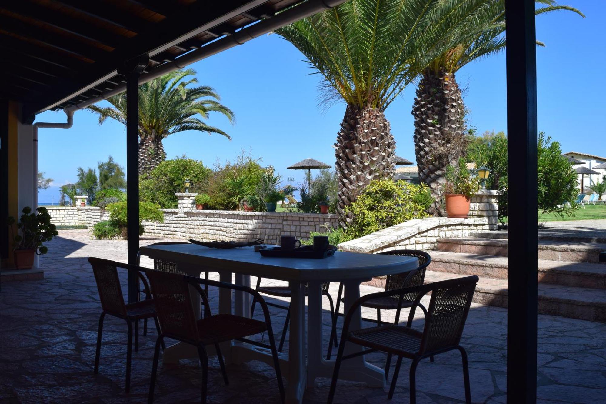 S&C Kosmos Beach Resort Roda  Exterior photo