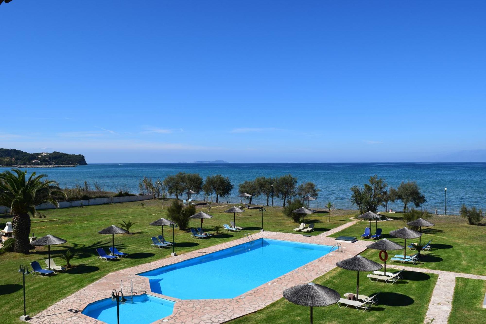 S&C Kosmos Beach Resort Roda  Exterior photo