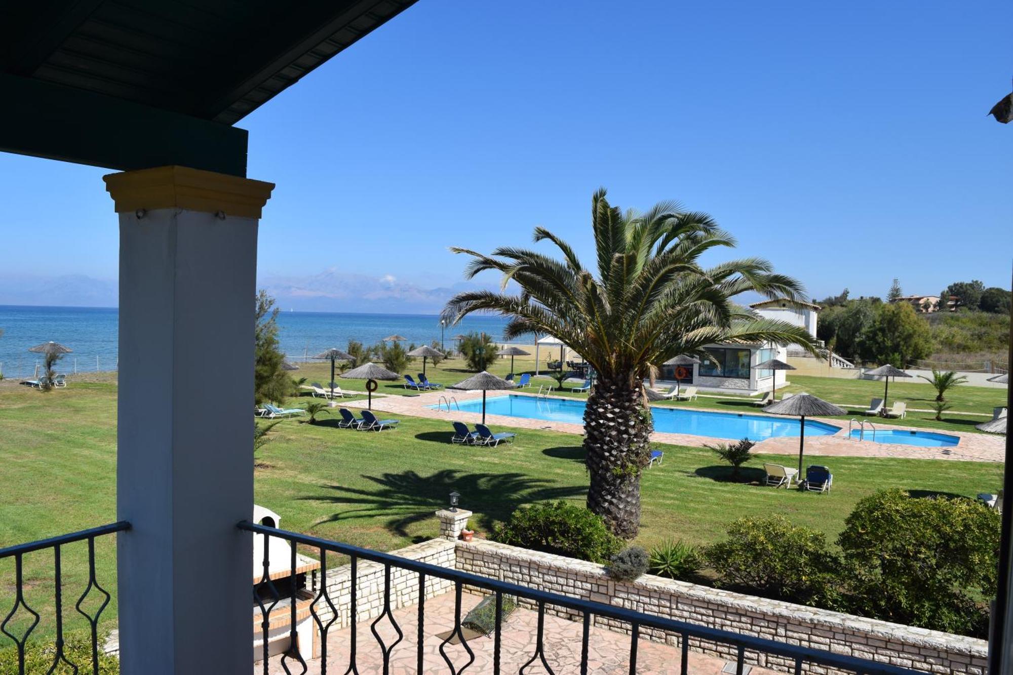 S&C Kosmos Beach Resort Roda  Exterior photo